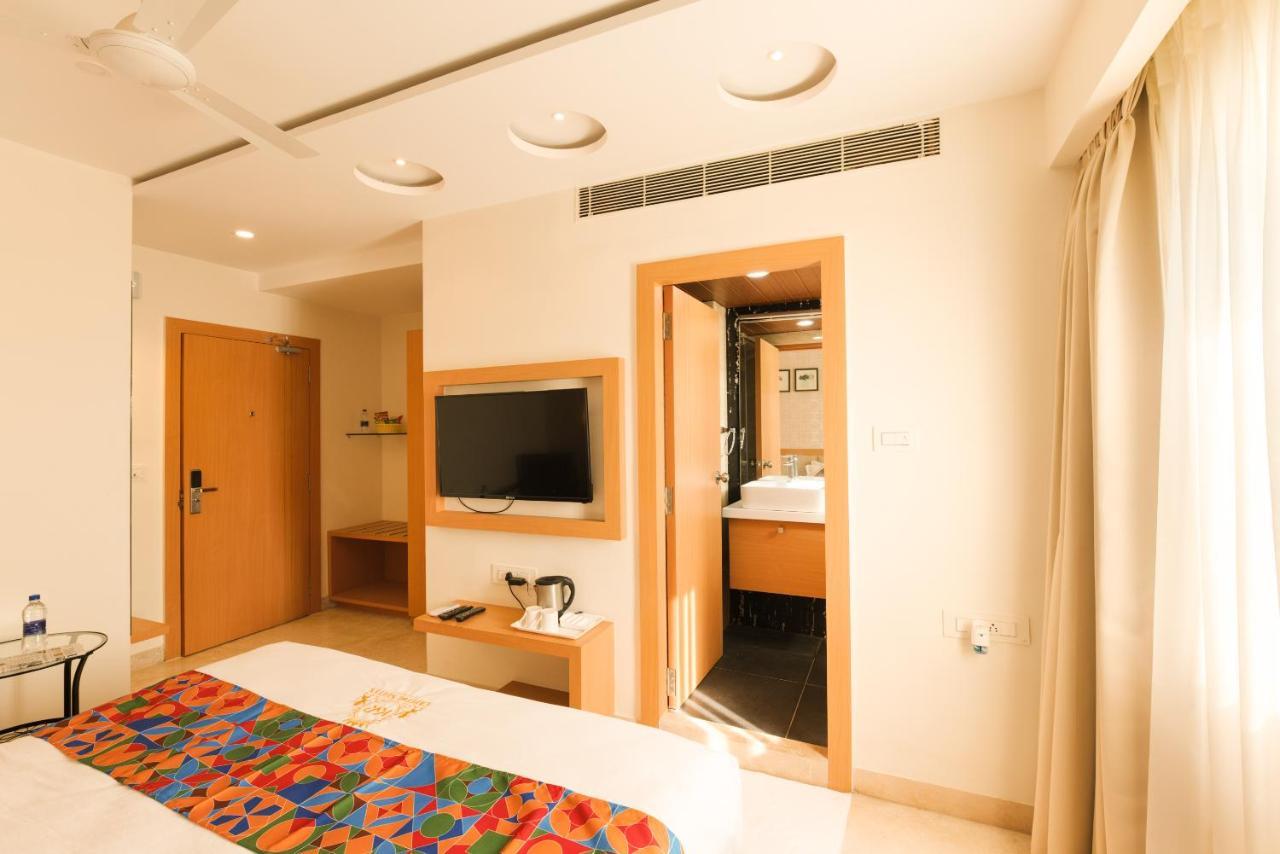 Kvr Capitol Suites Vijayawāda Exteriér fotografie