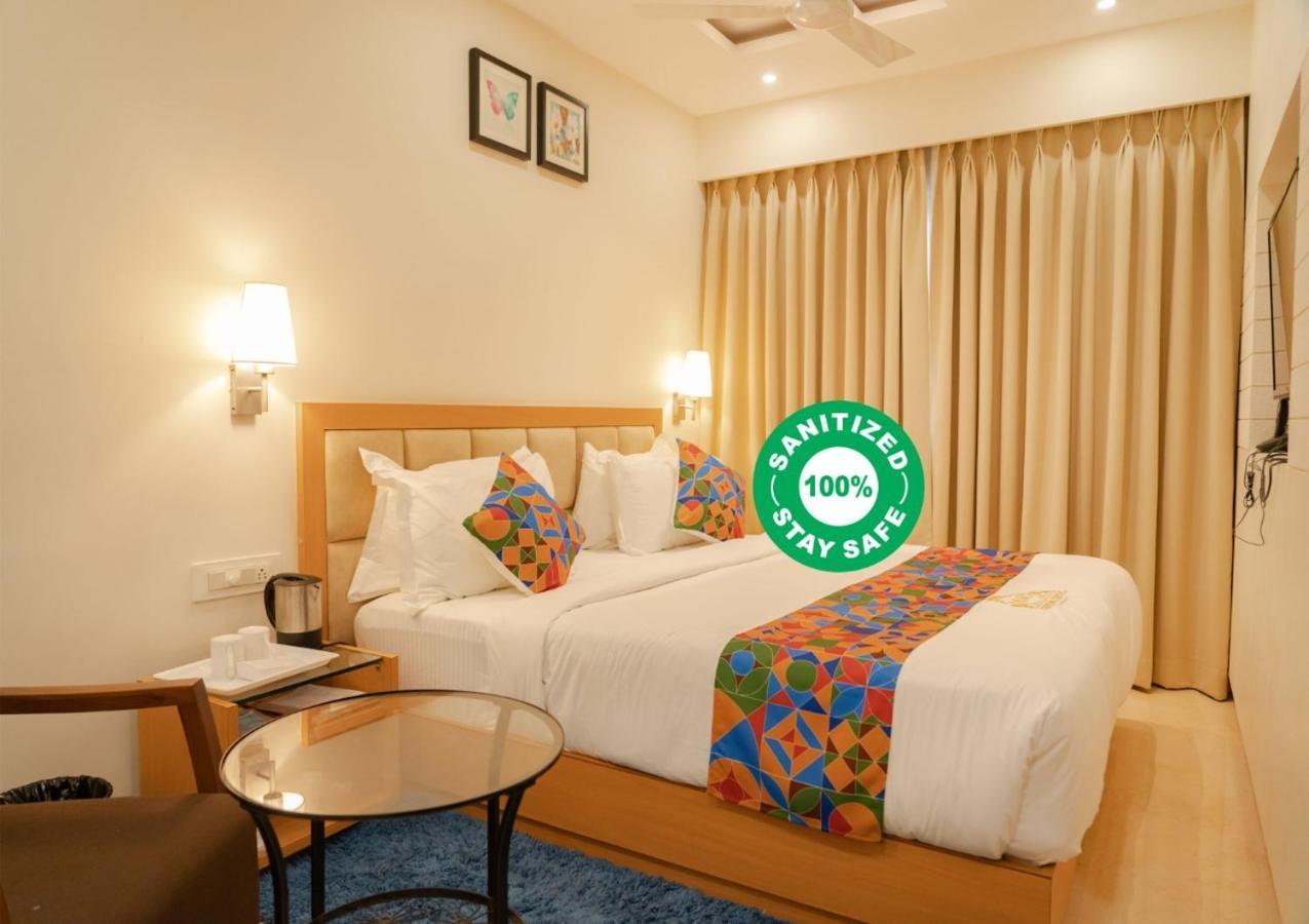 Kvr Capitol Suites Vijayawāda Exteriér fotografie